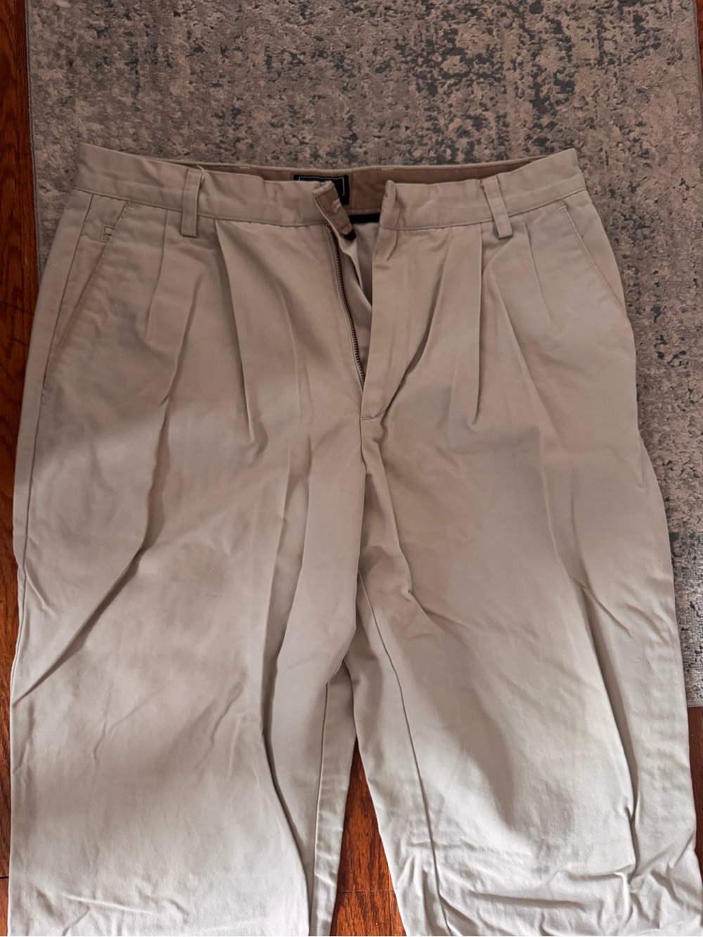 Dockers Men's Pleated Chinos in Beige